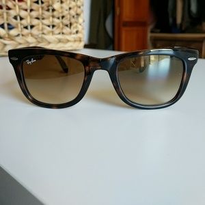 Ray-Ban Folding Wayfarer